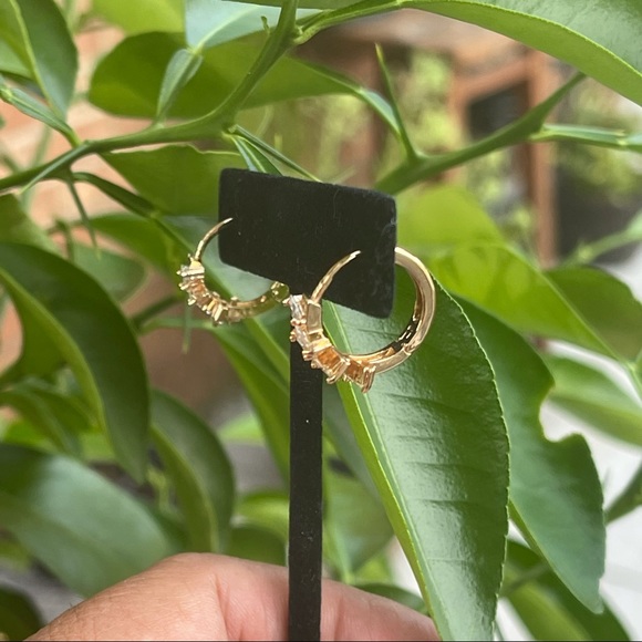 Gold Filled Clear zirconia Embellished Mini hoop - Picture 11 of 11